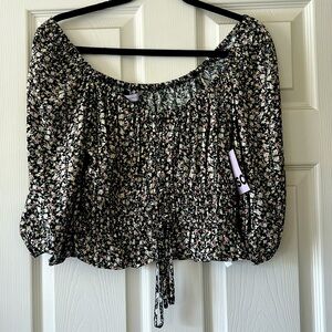 Women’s cute flower top